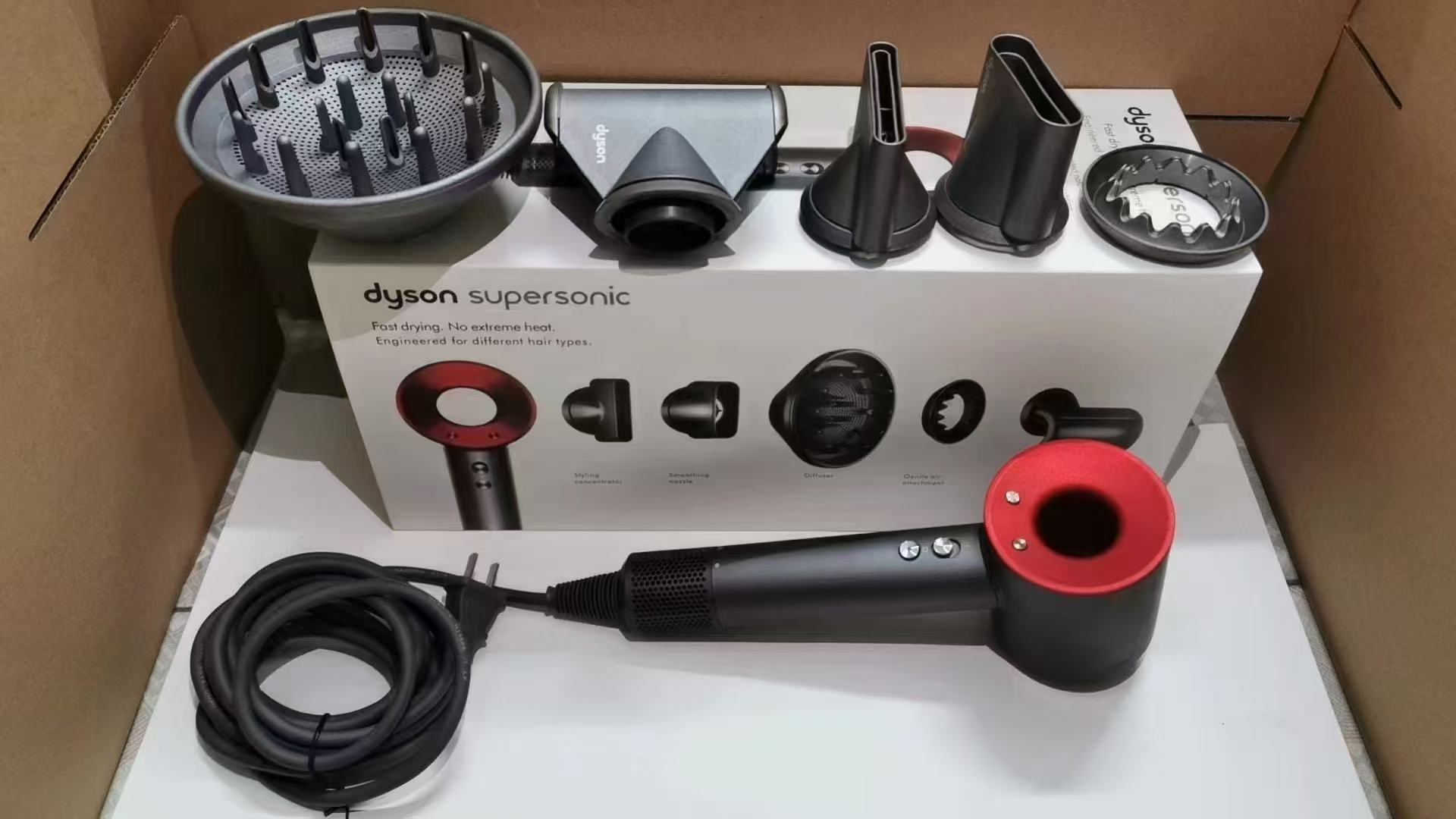 Dyson Supersonic_red