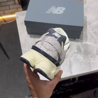 New Balance Sneakers1