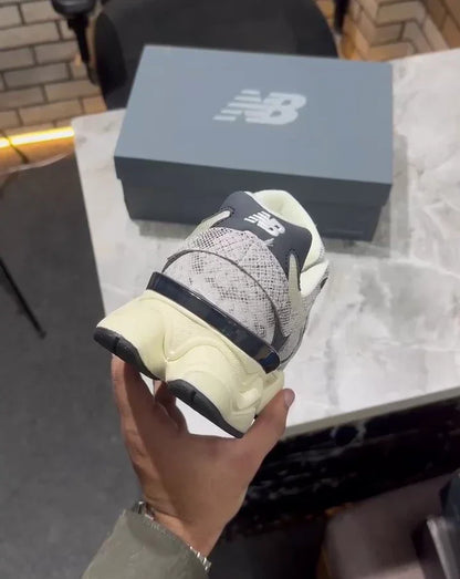 New Balance Sneakers1