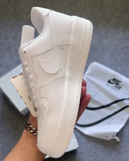 Nike Air Force White3