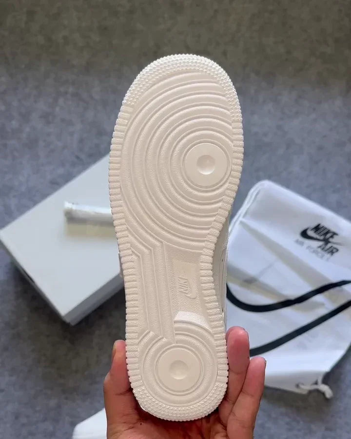Nike Air Force White4