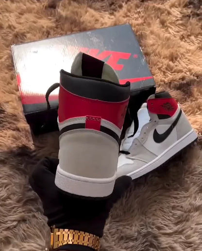 Nike Air Jordan 'Smoke Grey' 1