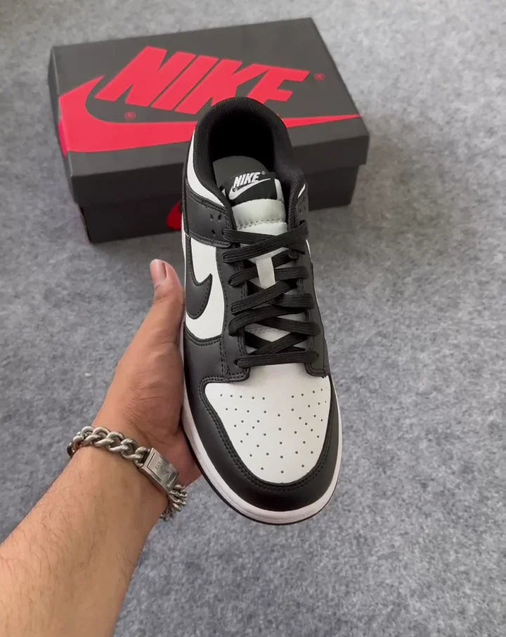 Nike Dunk Low Panda1