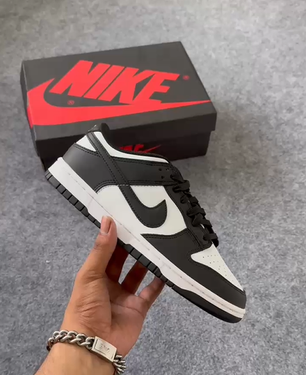 Nike Dunk Low Panda